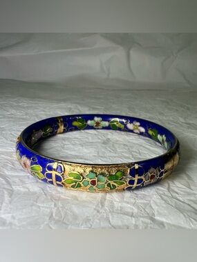 Vintage Cobalt Blue Cloisonne Enamel Floral Hinged Bangle Bracelet Gold Tone